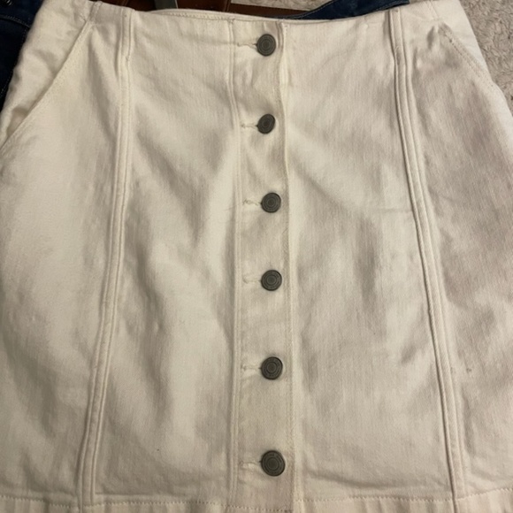 Wilfred White Denim Button Down Skirt - Size 8 - Picture 1 of 2